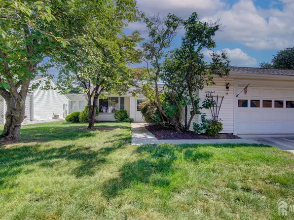 66B Essex Rd, Monroe Township, NJ 08831