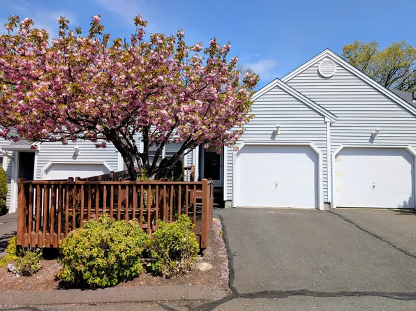 922 Sweetheart Path #922, Southington, CT 06489