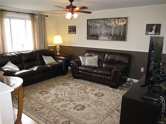 5th image of 13 Echodale Ave