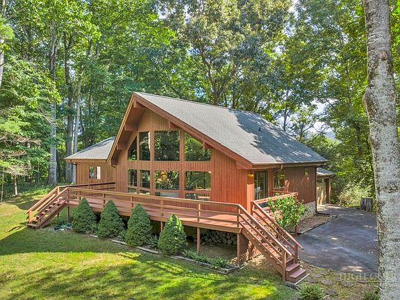 3rd image of 579 River Ridge
