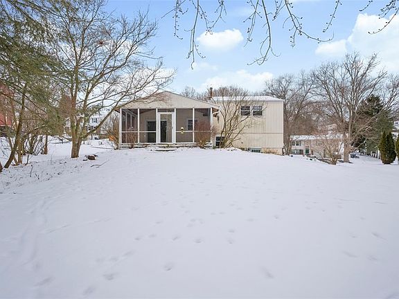 4th image of 823 Timberwood Dr