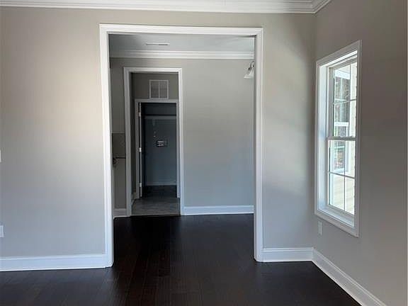 4th image of 521 Dumaine St