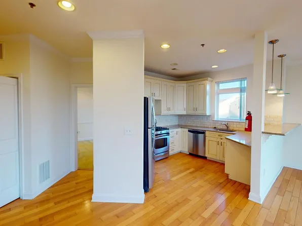6206 Fernandez Ct, Parlin, NJ 08859