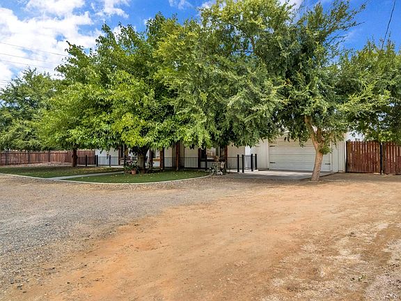 3rd image of 11975 Charlton Rd
