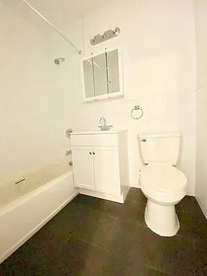 Rented by Zjama Realty Corp | media 9