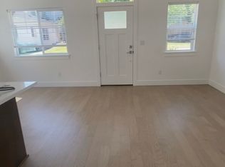 589 Coffee Ln, Ashland, OR 97520
