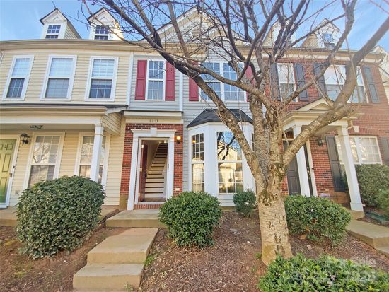 8813 Gerren Ct, Charlotte, NC 28217
