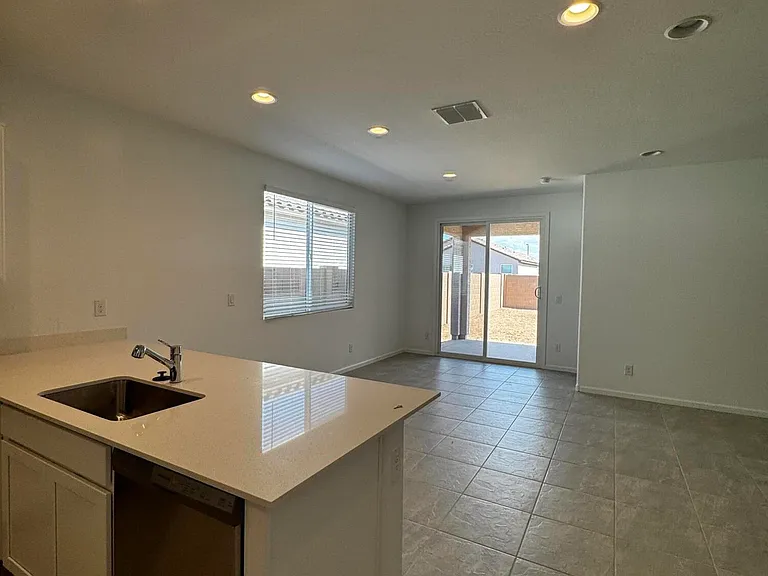 9819 W Flower St — Photo 8