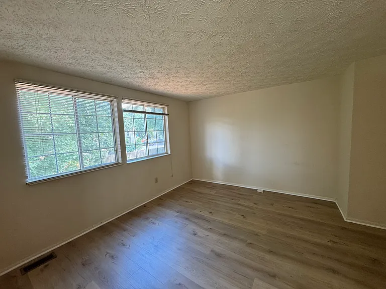 10303 Granite Creek Ln — Photo 9