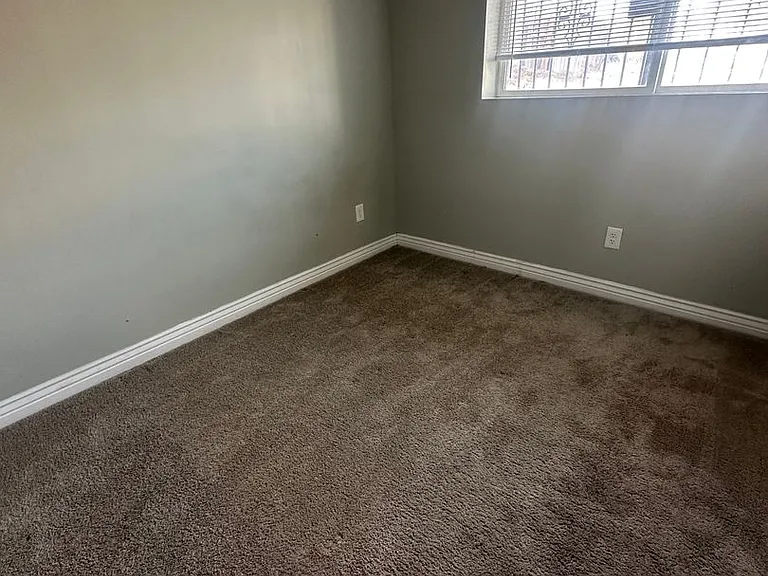 1416 W Harris Ave — Photo 21