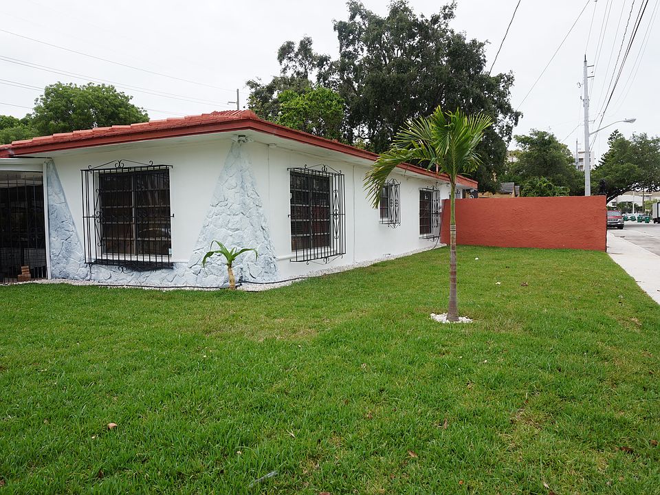 2nd image of 469 NW 69th St