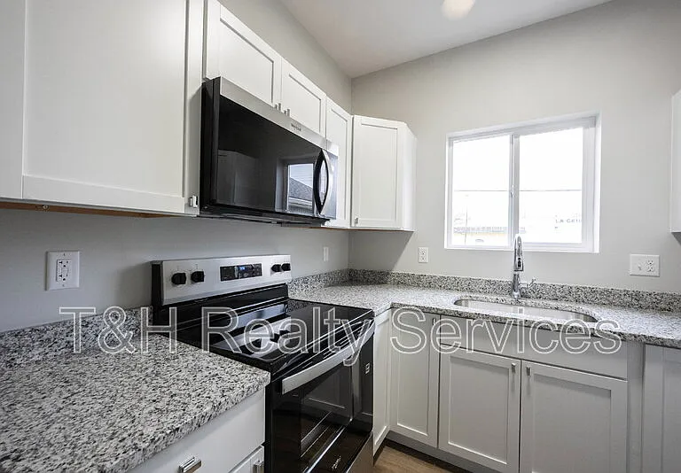 2810 E Michigan St #A — Photo 12