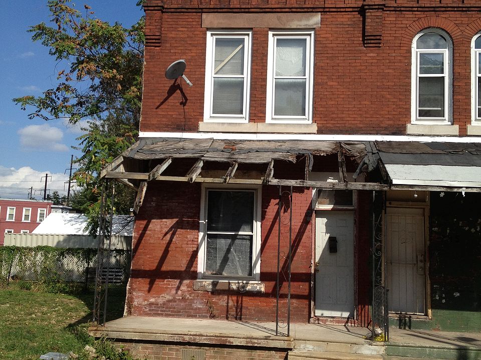 1st image of 747 N De Kalb St