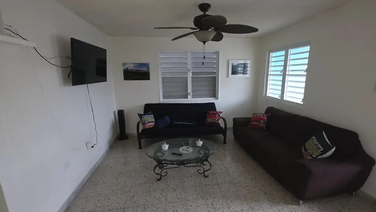 3 bed, 435 sqft, $2,200 — Photo 1