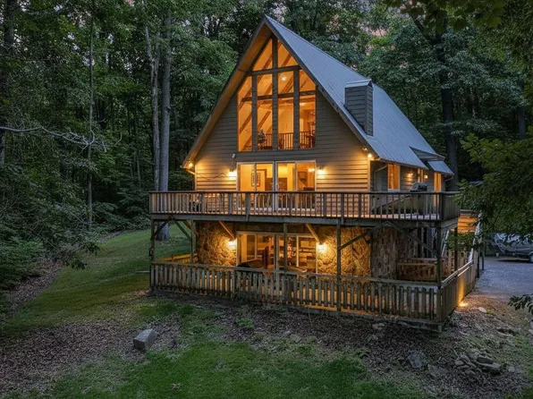 701 Cherokee Ridge Rd, Pikeville, TN 37367