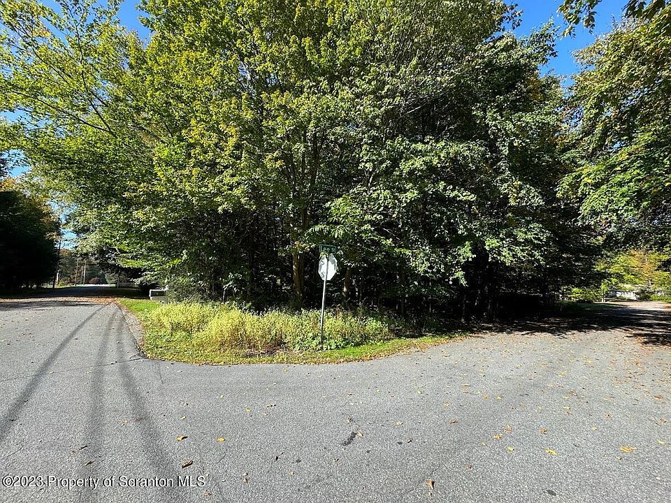 1st image of 15 Evergreen Ln