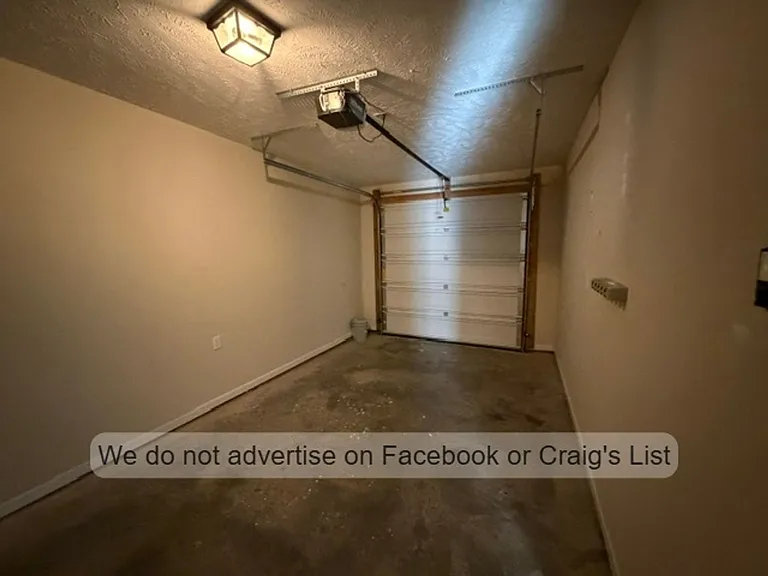 3058 Candlelight Dr — Photo 4
