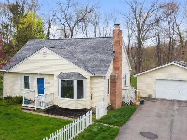2800 Potter Rd, Wixom, MI 48393