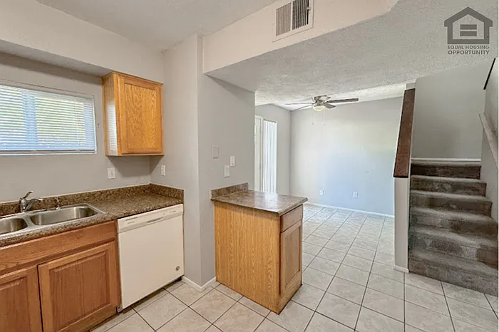 1765 E Pepper Cir #2 — Photo 15