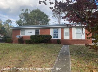 1941 Glenwick Dr, Fayetteville, NC 28304