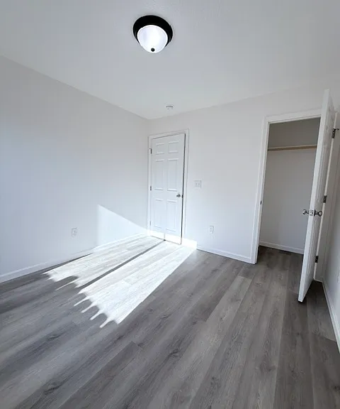 1907 W 4th St — Photo 7