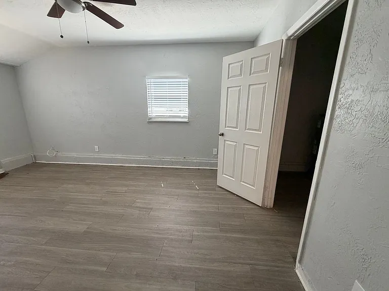 2935 Dr Martin Luther King Jr St S — Photo 17