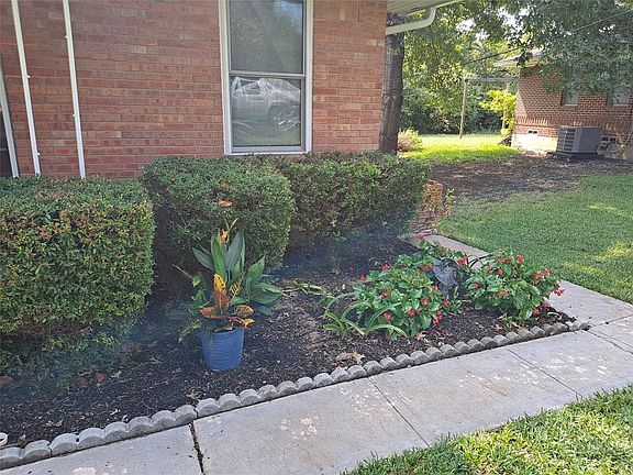 2nd image of 210 Jefferson Ave