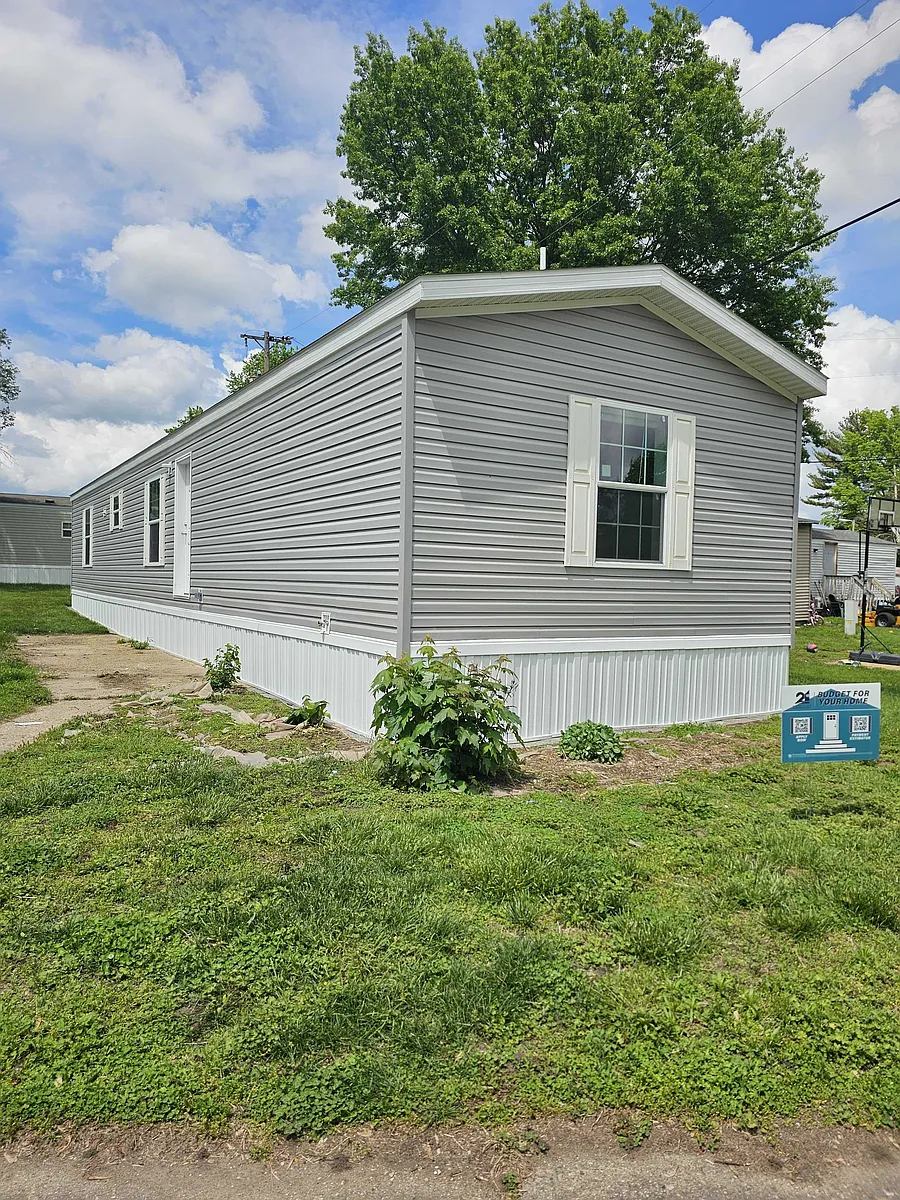 Building Photo - 2300 Lafayette Ave #6
