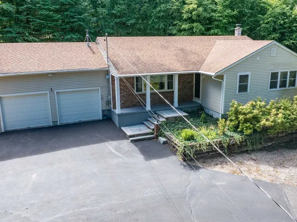 22 Roblin Road, Bedford, NH 03110