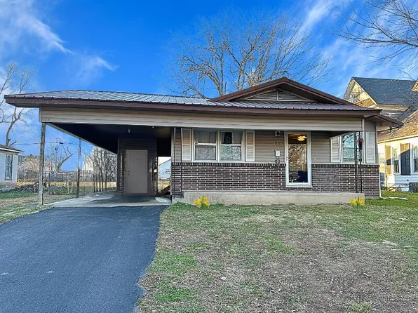 1112 Harold Street, Cassville, MO 65625