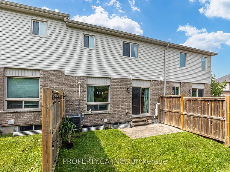 14 Amos Dr #2 — Photo 39