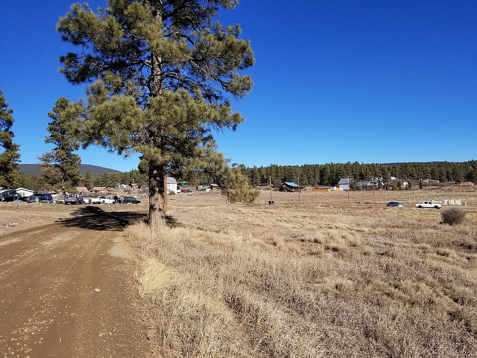 1st image of 40 Meadow Lark Dr