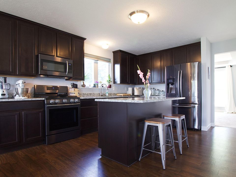 1st image of 4114 Freesia Dr
