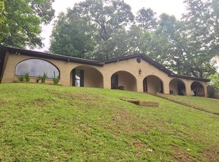 301 Holly Hills Rd, Columbus, MS 39705