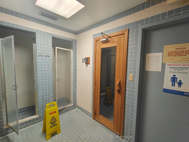 880 Dundas St W #1404 — Photo 5