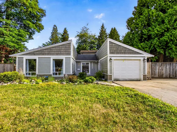 21598 Spring Ave, Maple Ridge, BC V4R 2K6