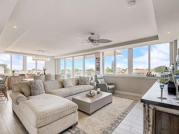 4th image of 223 Island Way #3G