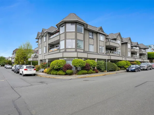 9710 2nd St #204, Sidney, BC V8L 3C4