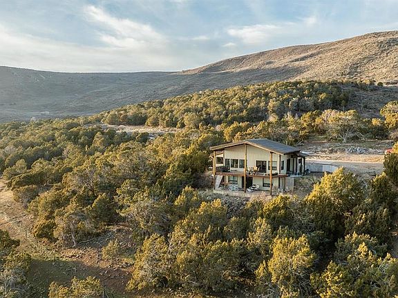 3rd image of 37248 Stucker Mesa Road