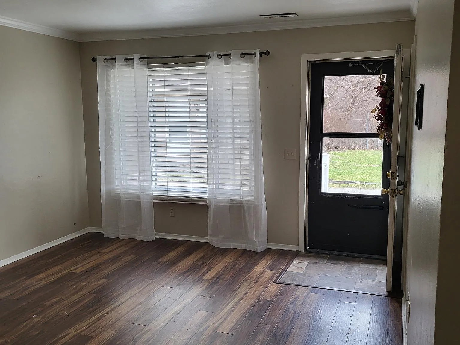 3720 W Temperance Rd — Photo 3