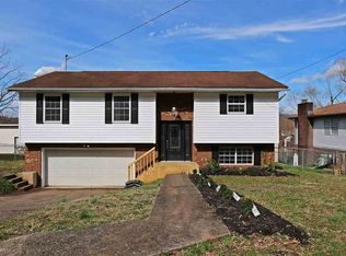 32 Janette Dr, Poca, WV 25159