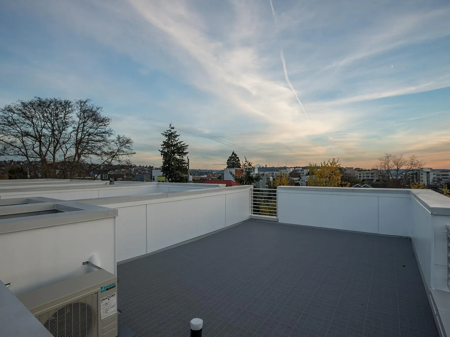 2 bed, 2.5 bath, 1026 sqft, $3,395 — Photo 3