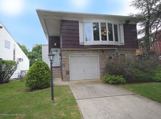 233 Warwick Ave, Staten Island, NY 10314