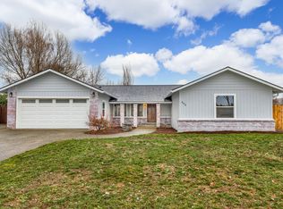 408 Westwind Cir, Eagle Point, OR 97524