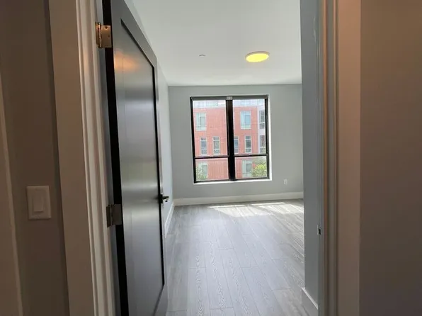 366 Western Ave #203, Brighton, MA 02135