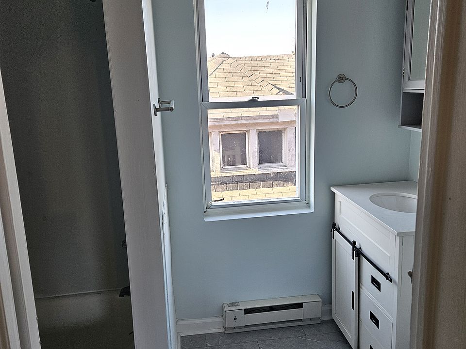 1st image of 216 S Central Ave #3