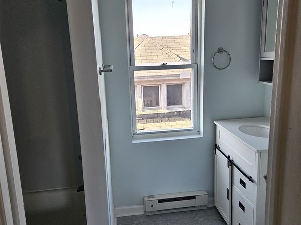 216 S Central Ave #3