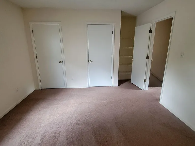 408 Memorial Park Dr — Photo 5