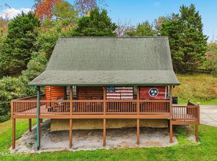 429 Keegan Dr, Pigeon Forge, TN 37863