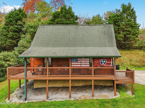 429 Keegan Dr, Pigeon Forge, TN 37863